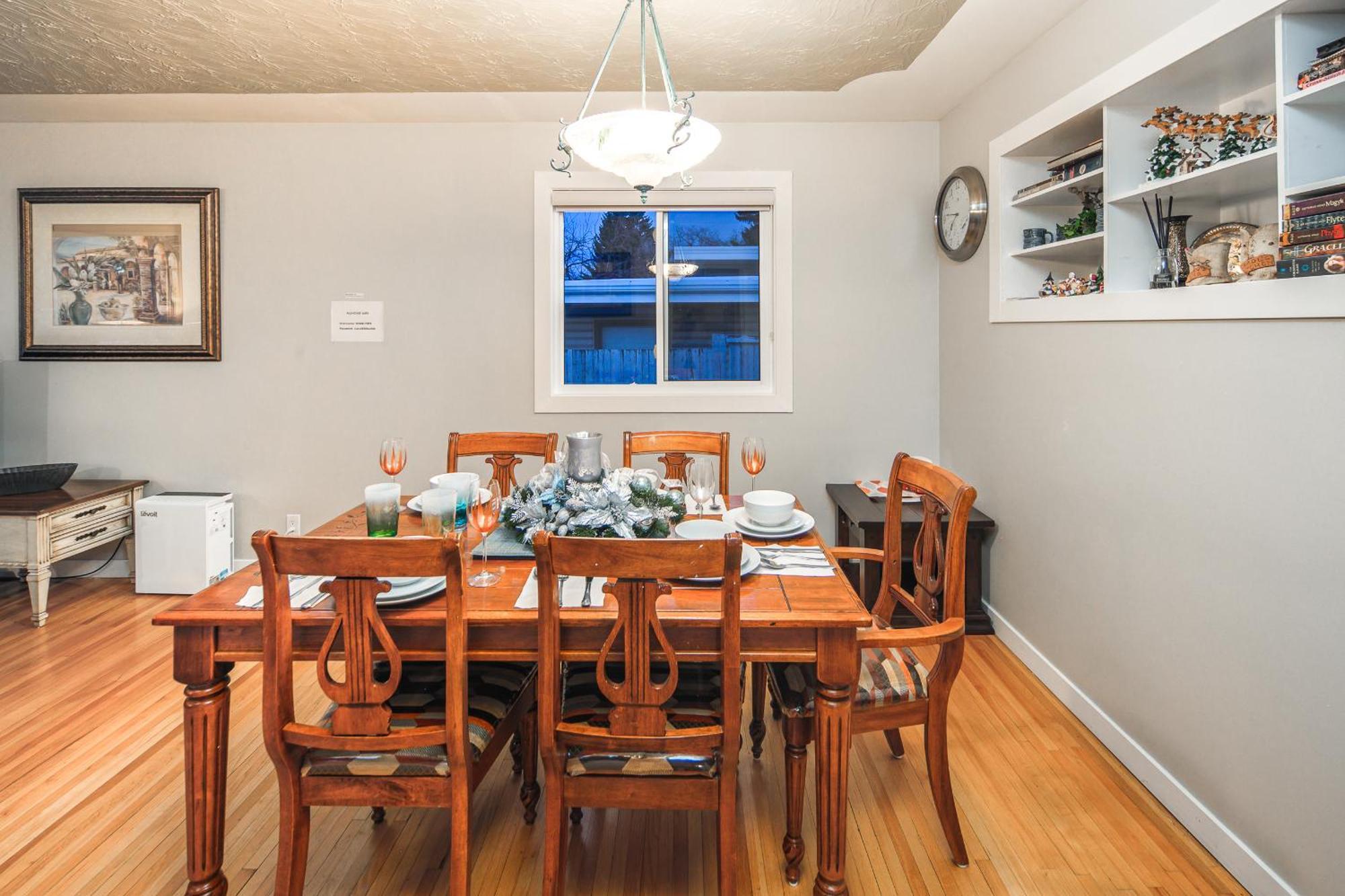 A-home By Chinook Mall And Heritage Park Calgary